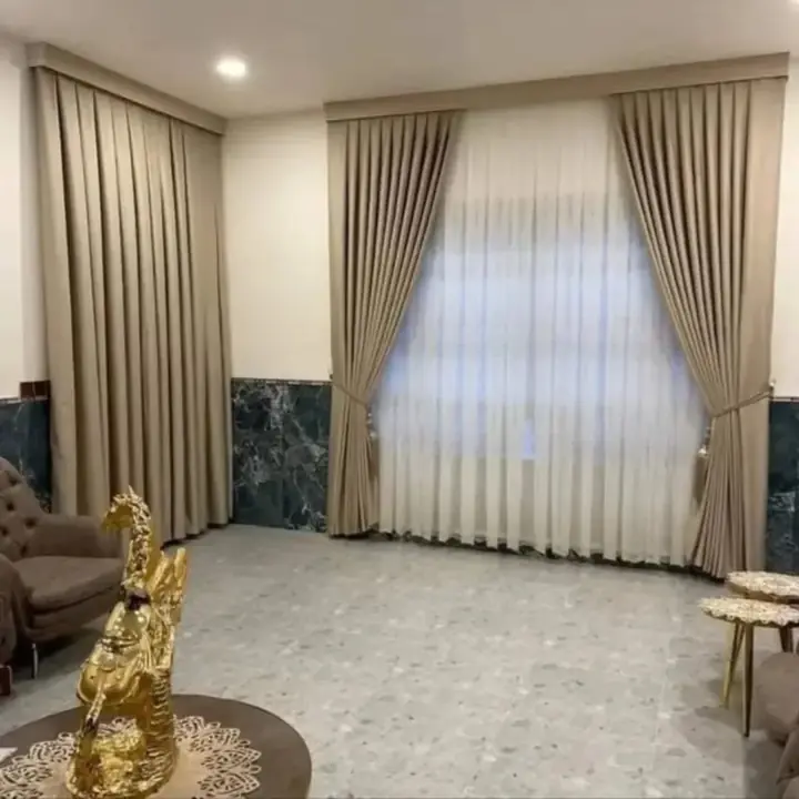 ستائر مفصّلة ومركّبة من أعمال واي كلاس 4