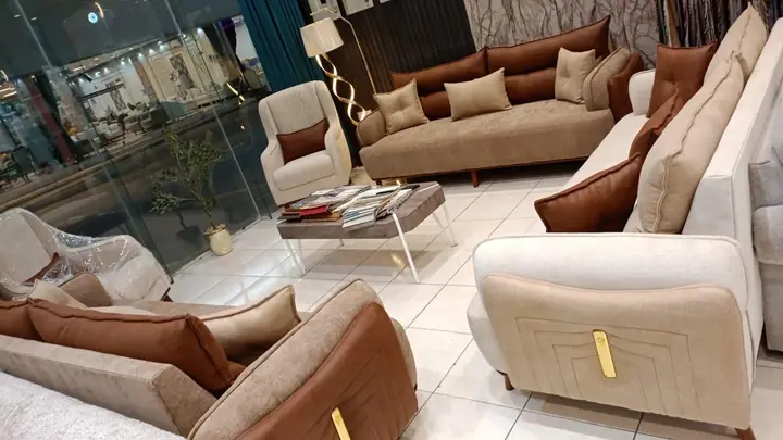 كنب مفصّل من أعمال واي كلاس 13